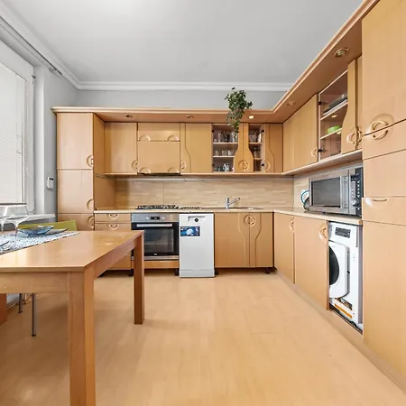 Big 4-room Spacious Apartmán Bratislava