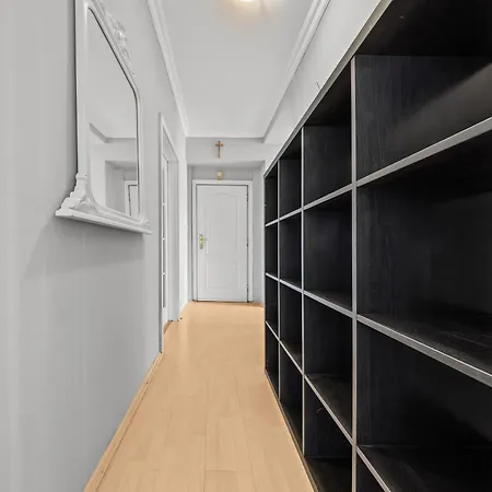 Big 4-room Spacious Apartmán