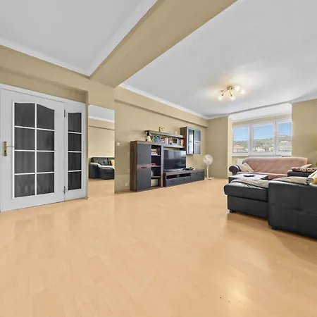 Big 4-room Spacious
