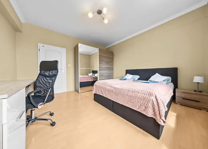 Apartment Big 4-room Spacious