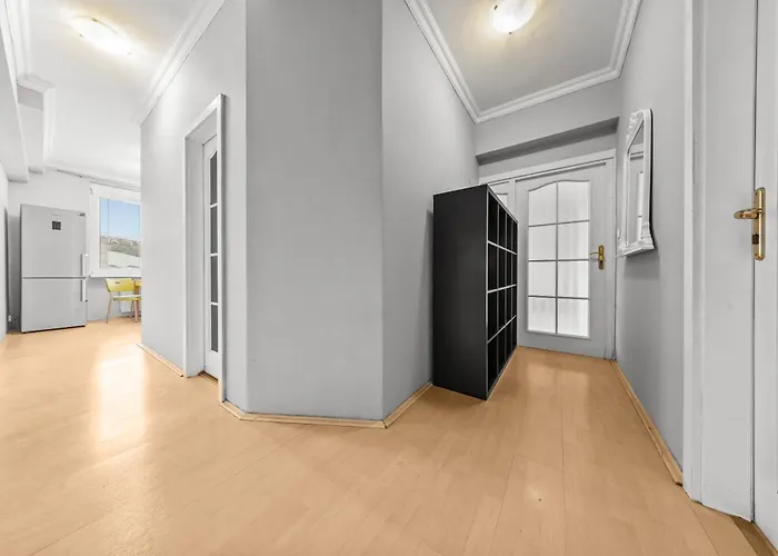 Apartment Big 4-room Spacious