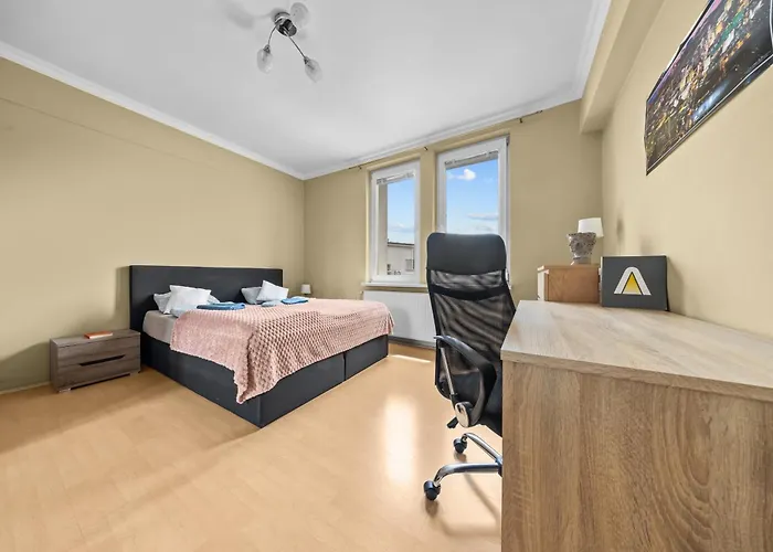 Big 4-room Spacious Apartment *