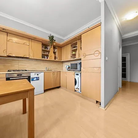 Big 4-room Spacious